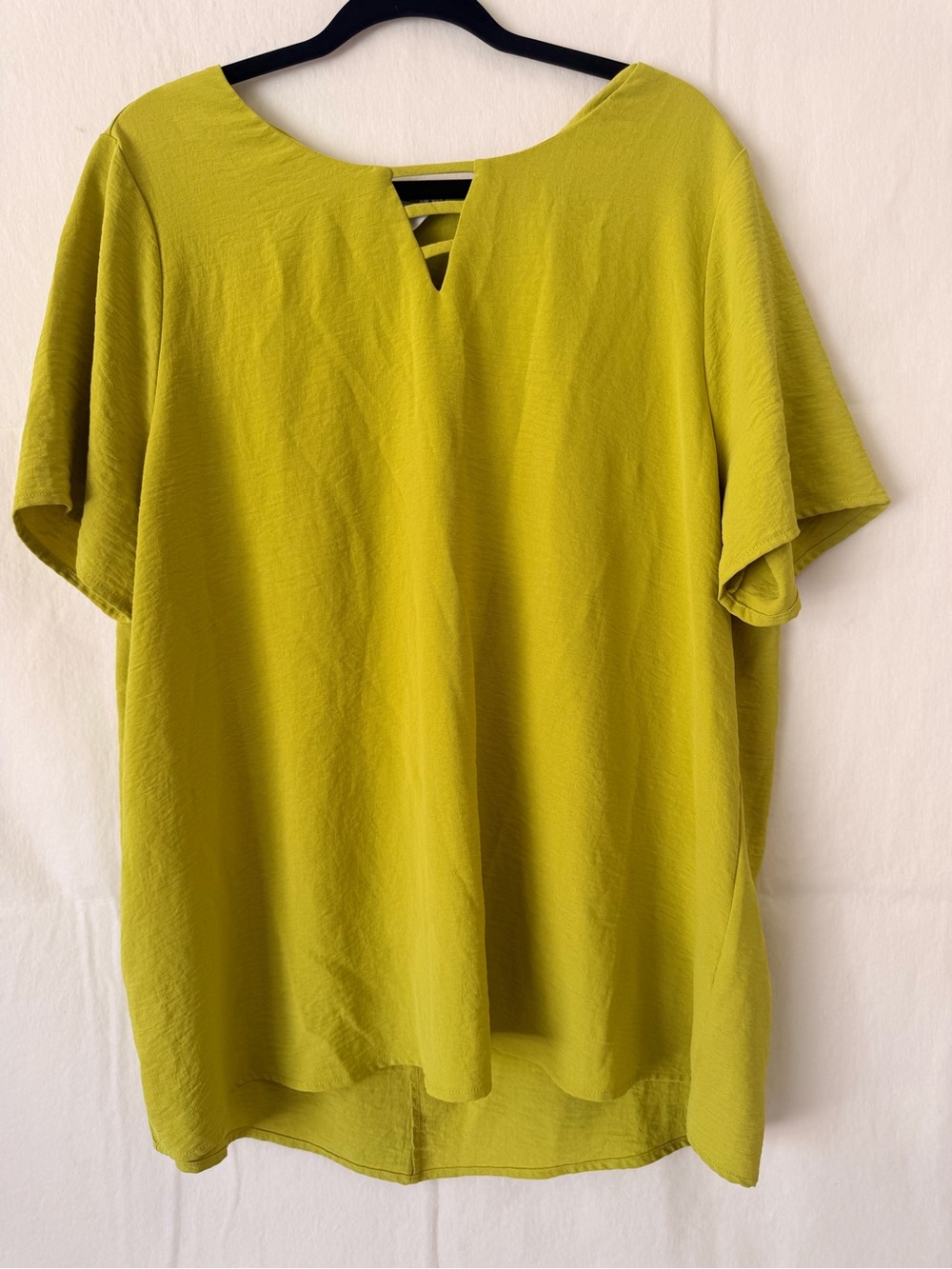 NAIF Women's Top Sz 3XL Olive Green Short Sleeve Mininmalist‎
